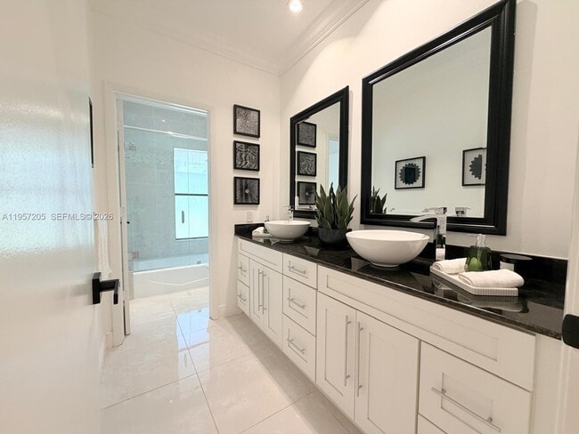 Building Photo - 301 Isla Dorada Blvd