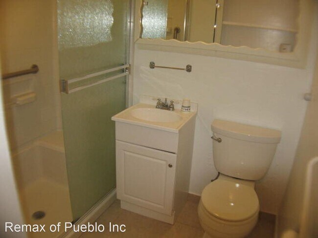 Building Photo - 3 br, 1.5 bath House - 2039 RIDGEWOOD LANE