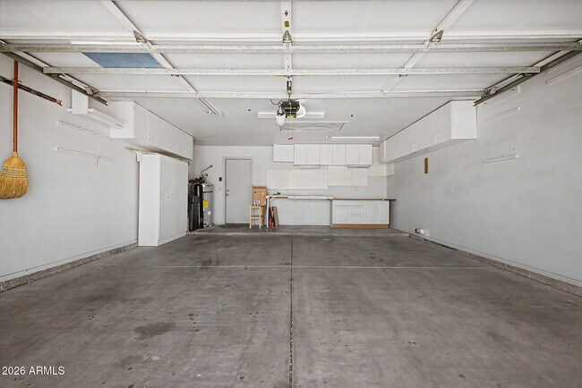 Building Photo - 1291 W Butler Dr