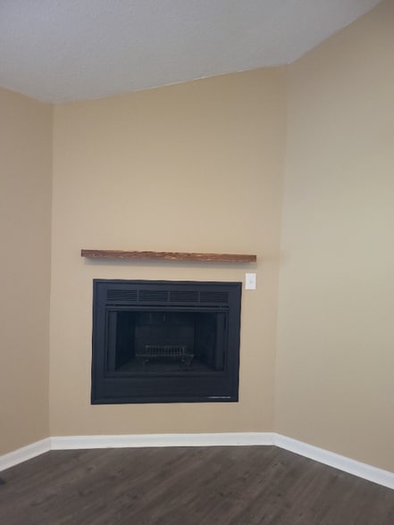 Building Photo - 602 604 Prince Dr