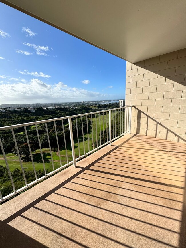 Building Photo - Spacious 2-Bedroom, 2-Bathroom Condo in Ai...