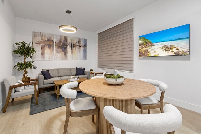 Building Photo - 1627 NW 1st St