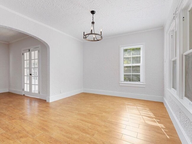 Building Photo - 209 Lytton Ct