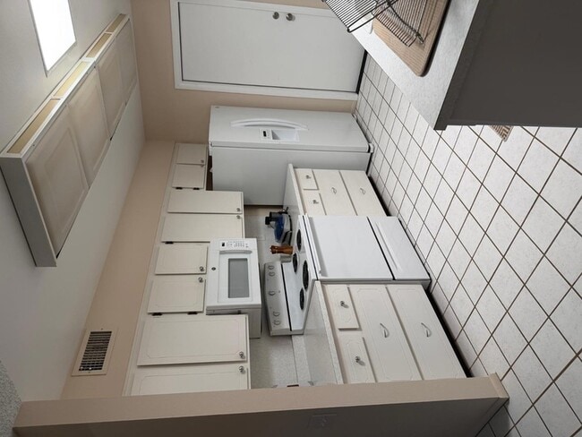 Building Photo - 9209 W Glen Oaks Cir N