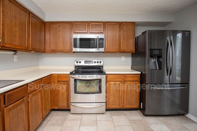 Building Photo - 38 Dorchester Cir