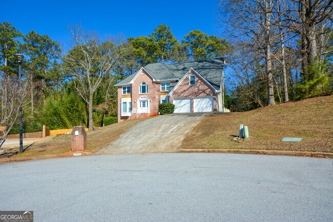 Building Photo - 2972 Hampton Pl