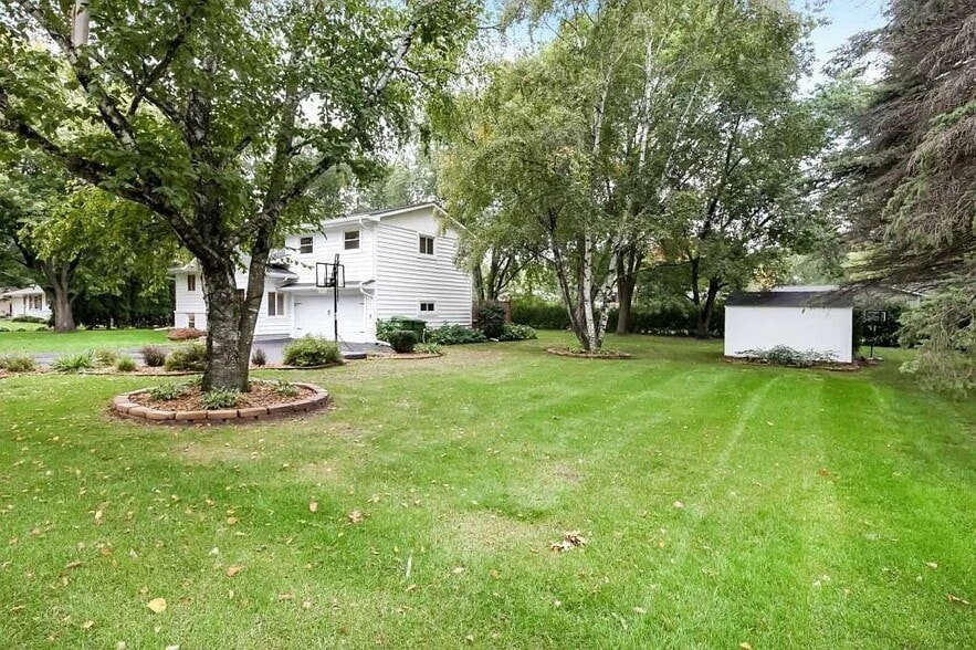 Building Photo - 4885 Hanson Rd