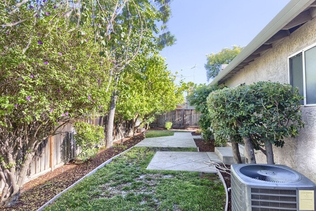 Building Photo - 4-Bedroom 2-Bathroom Saratoga Home