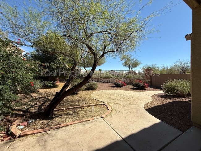 Building Photo - 16825 S 30th Ave