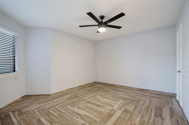 Building Photo - 2310 Balsam Dr