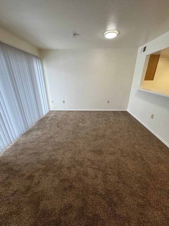 Building Photo - 10873 W Ustick Rd