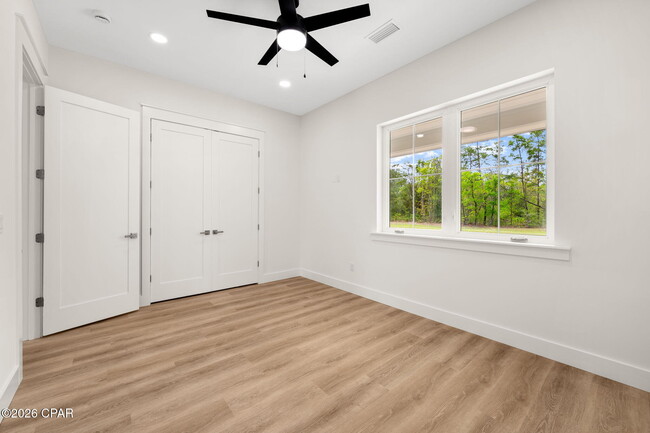 Building Photo - 114 Lake Merial Trail