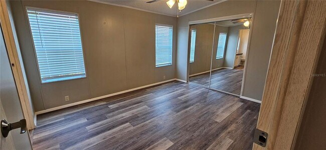 Building Photo - 8410 Wagon Wheel Cir