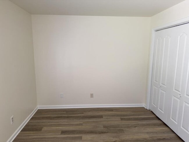 Building Photo - 162 Lindfield Cir