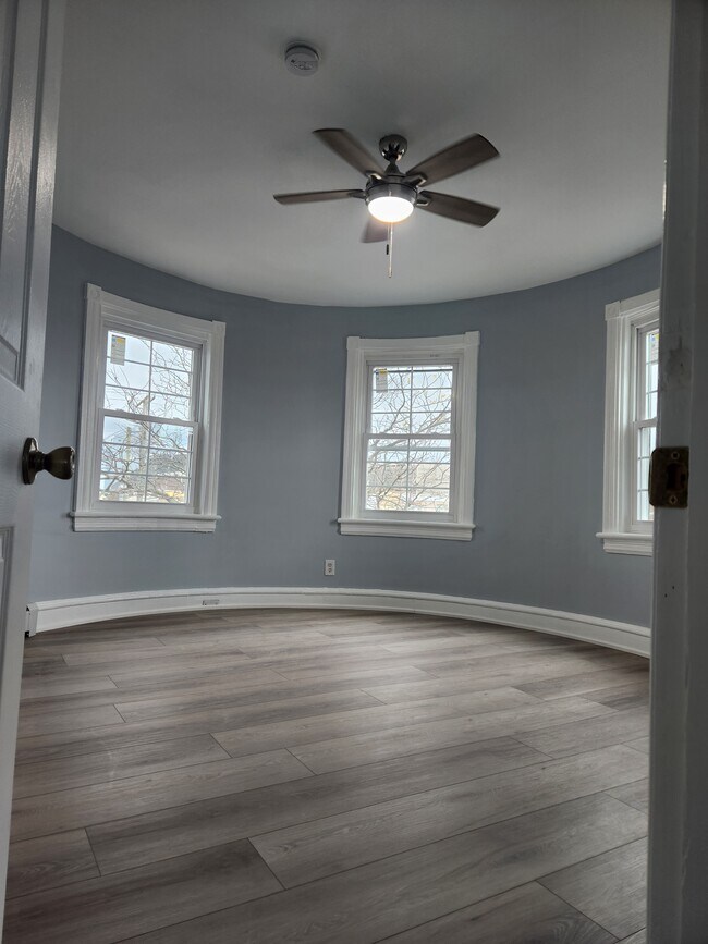 Master Bed, Casinos ,Light house view - 325 Atlantic Ave