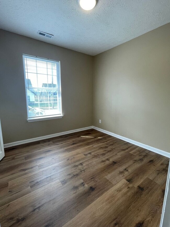 Building Photo - Brick Ranch