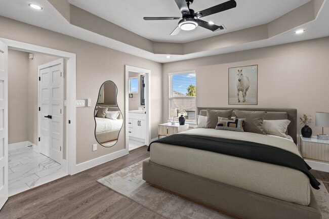 Building Photo - 7925 Colonial Ln