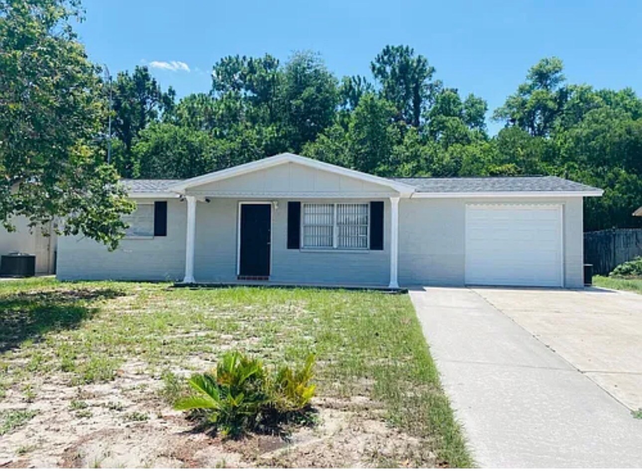 Building Photo - 3743 Woodcock Dr