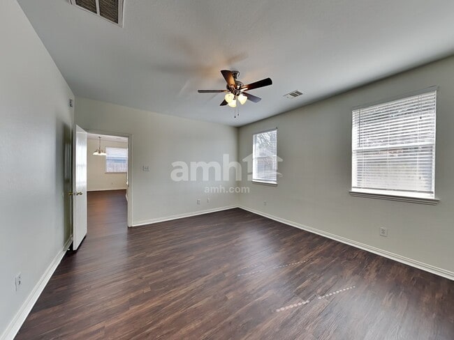 Building Photo - 1119 Chase Park Dr