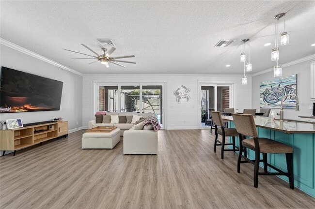 Building Photo - 7504 Lantern Park Ave