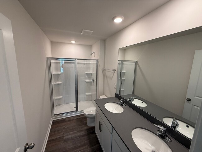 Building Photo - Beautiful Townhome in Charlotte