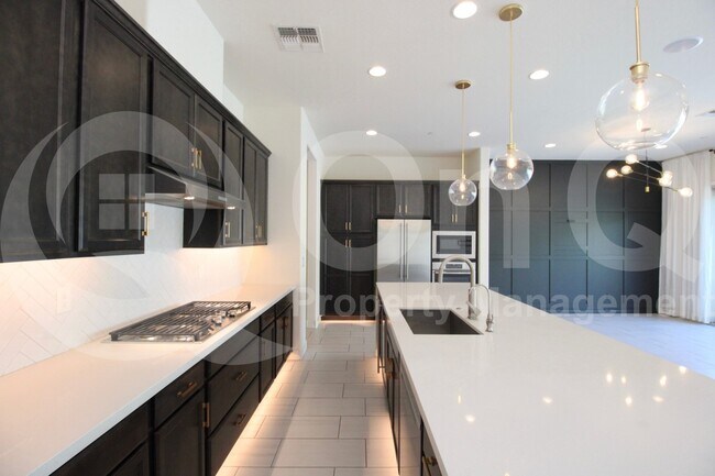 Building Photo - 7330 E Vista Bonita Dr