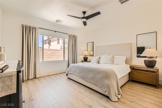 Building Photo - 2724 Mintlaw Ave