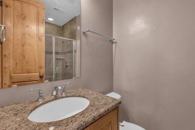 Building Photo - Canyon Links Townhome