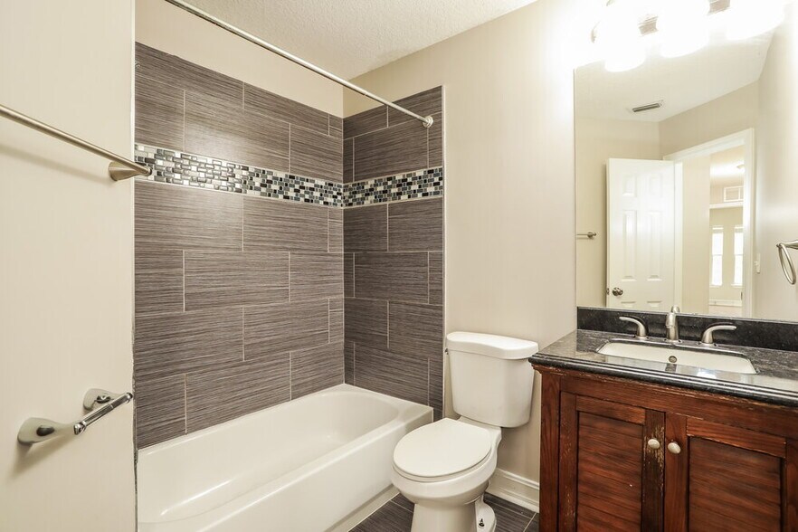 Building Photo - 8106 Byrd Landing Ct
