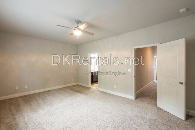 Building Photo - 6220 Trickle Bnd