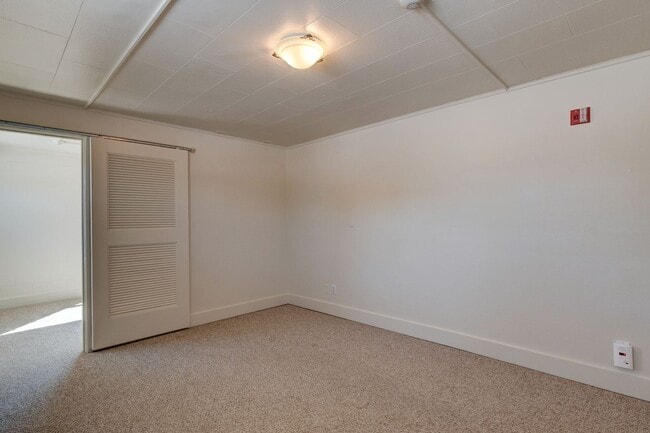 Building Photo - 645 SE Fidalgo Ave