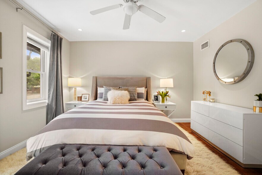 Building Photo - 16 Follen St