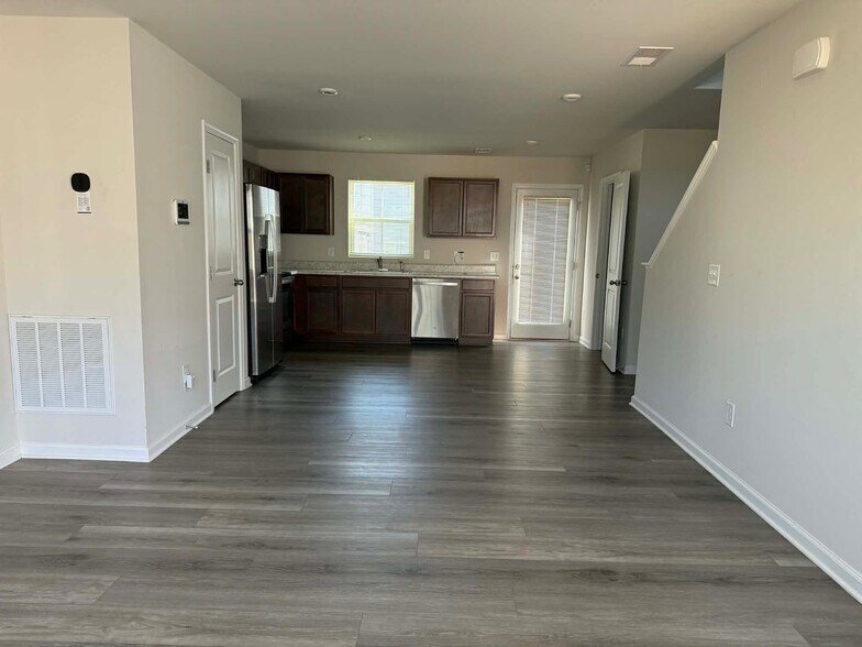 Building Photo - 417 Harmony Hill Trl