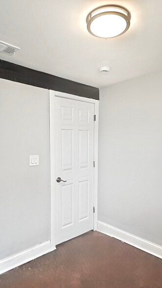 Building Photo - 3539 W Grenshaw St