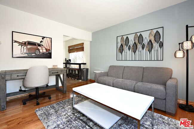 Building Photo - 3743 McLaughlin Ave