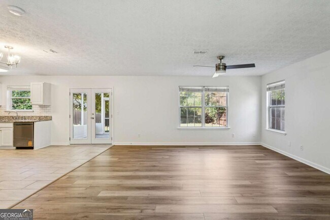 Building Photo - 300 Carrington Way