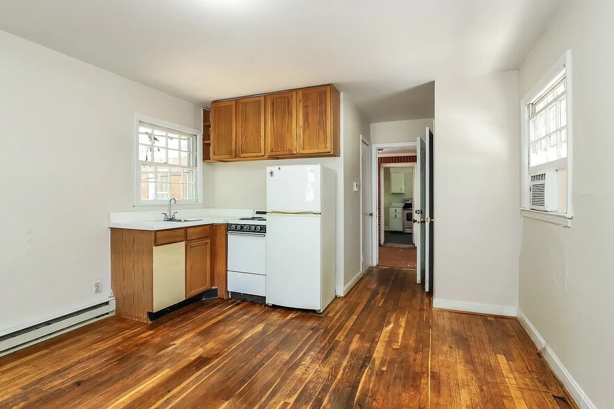 Building Photo - Room in Duplex on S Josephine Boyd St