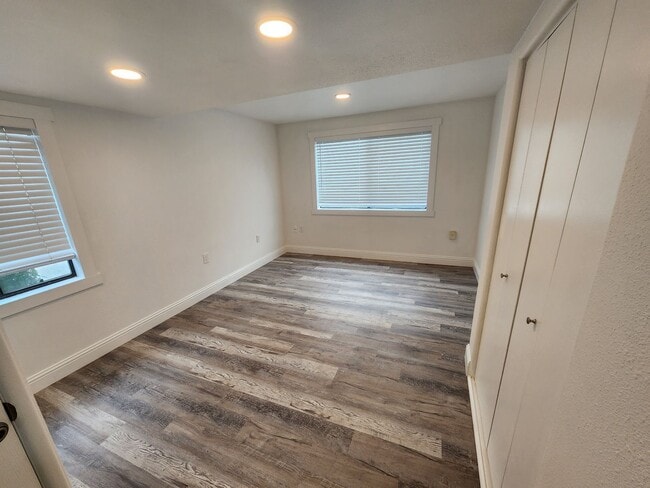 Building Photo - 2 Bed, 1 Bath Home *Gas and Electric Inclu...