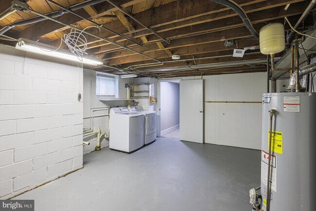 Building Photo - 5809 Eurith Ave