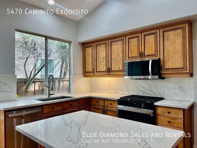 Building Photo - 5470 Caminito Exquisito