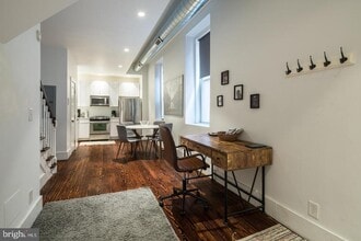 Building Photo - 126 N 3rd St