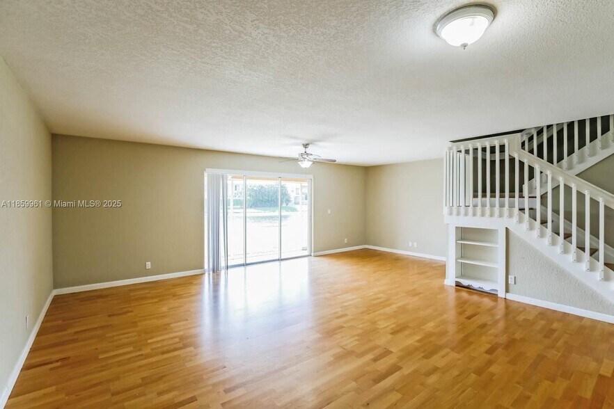 Building Photo - 3205 Osprey Ln