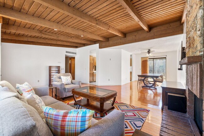 Building Photo - 2645 Anza Trail