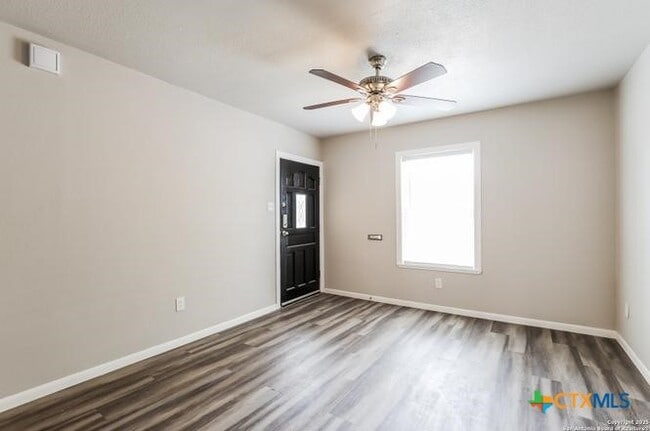 Building Photo - 607 Lovera Blvd