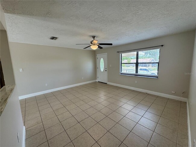 Building Photo - 1607 Stafford Rd