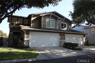 Building Photo - 563 E City Ct