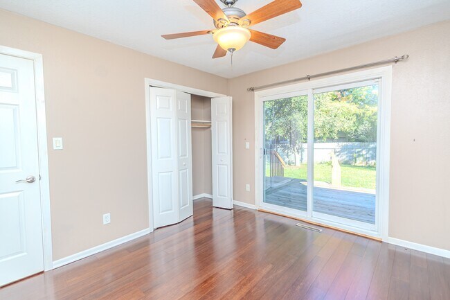 Building Photo - 507 4th St NW