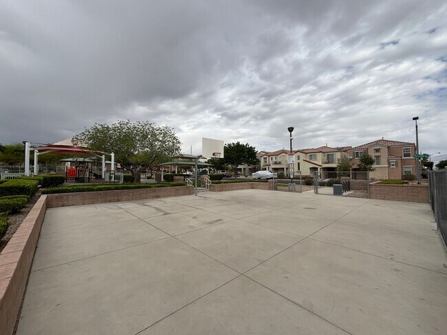 Building Photo - Spacious Tri-Level 4-Bedroom Home with Balcony and Community Amenities in Northwest Las Vegas!