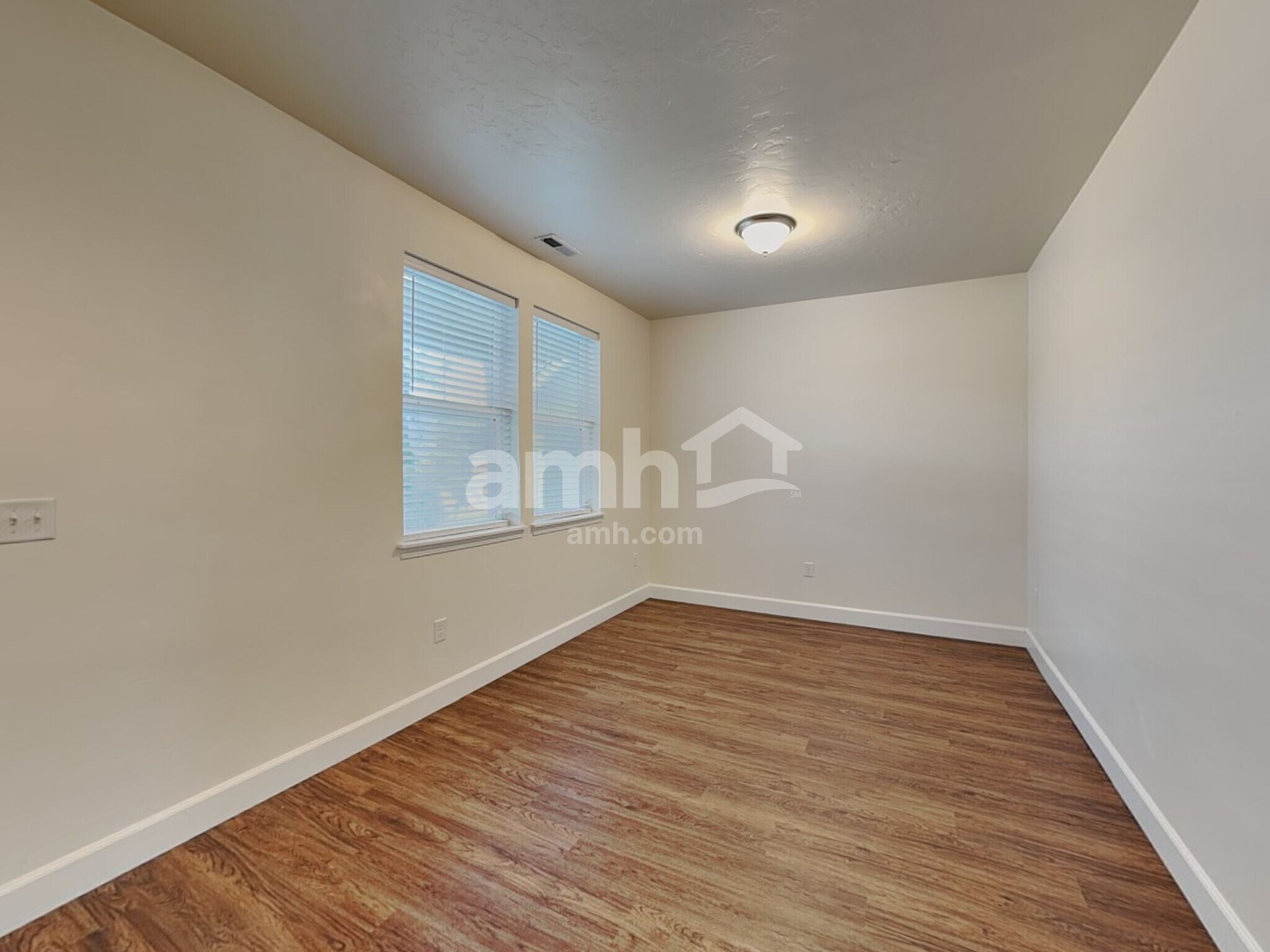 Building Photo - 231 E Sicily Dr