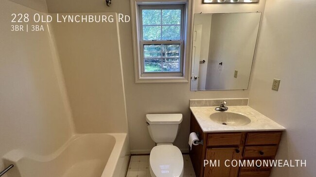 Building Photo - "Charming 3-Bed Home on Old Lynchburg Rd: ...